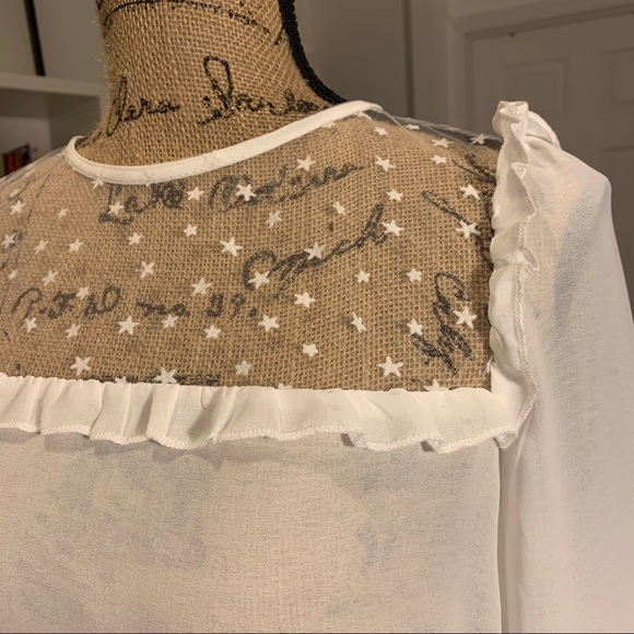 Mesh appliqué star ruffle blouse - Picture 5 of 6